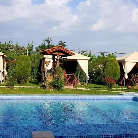 шарков семеен Хотел Огняново